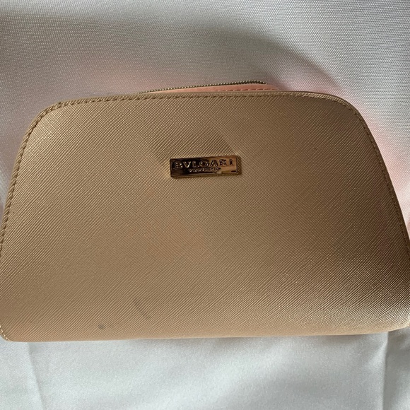 BVLGARI Light Pink Make Up Case! - Picture 2 of 6